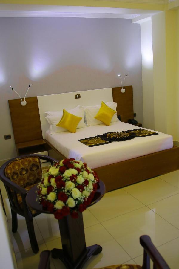 Hotel Tirago Addis Abeba Exterior foto